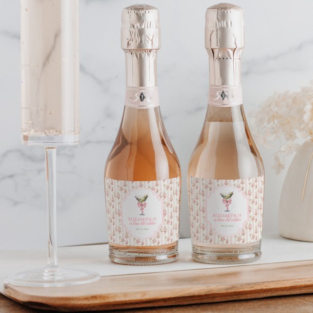 'Tini Bit Older Martini Coquette Geburtstag (Von Creator hochgeladen)