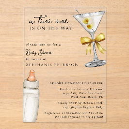 Tini One ist unterwegs mit einer gelben Martini-Ba Acryleinladungen