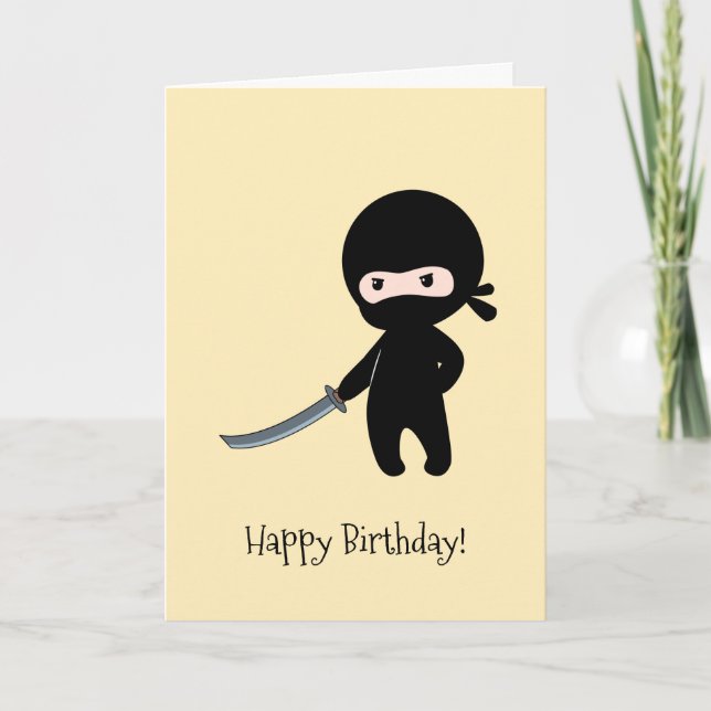 Tiny Angry Ninja auf Yellow Birthday Karte (Vorderseite)