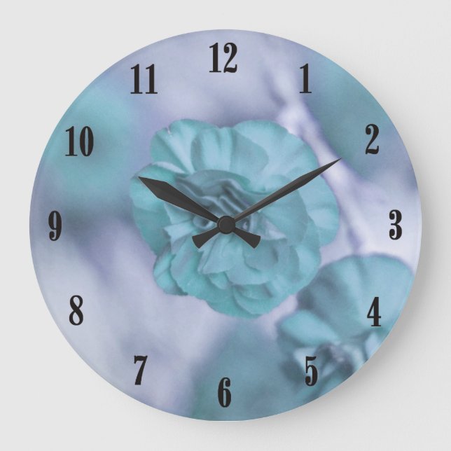Tiny Blue Flowers Wall Clock Große Wanduhr (Vorderseite)