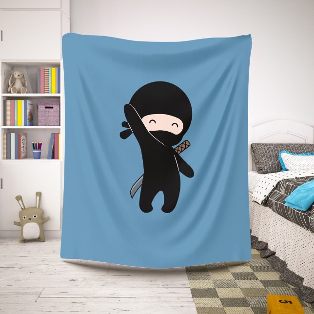 Tiny Happy Ninja auf Blue Sherpadecke (Von Creator hochgeladen)