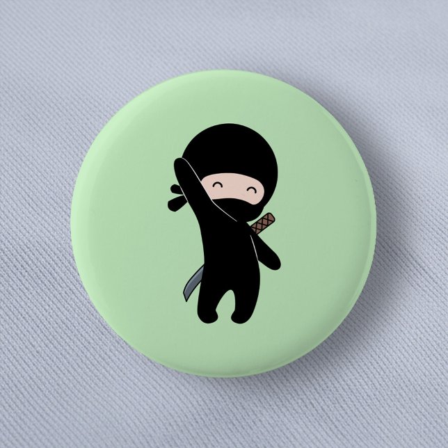 Tiny Happy Ninja auf Green Button (Von Creator hochgeladen)