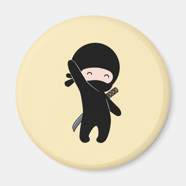 Tiny Happy Ninja auf Yellow Magnet (Vorne)