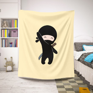 Tiny Happy Ninja auf Yellow Sherpadecke