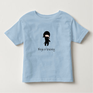 Tiny Happy Ninja im Training Kleinkind T-shirt