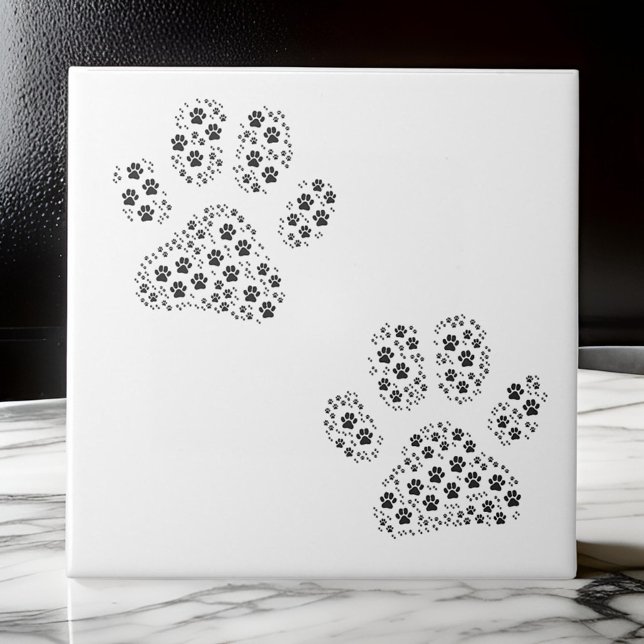 Tiny Large Dog Paw Prints | Schwarze Keramik Fliese (Von Creator hochgeladen)