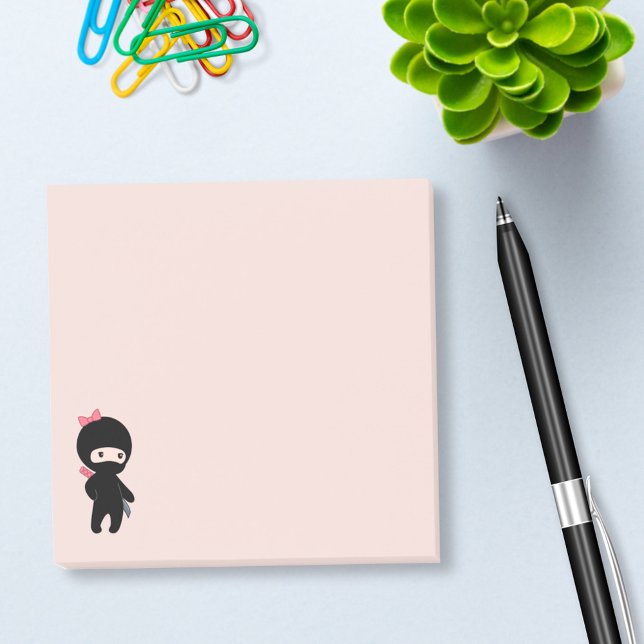 Tiny Ninja Girl on Pink Post-it Klebezettel (Von Creator hochgeladen)