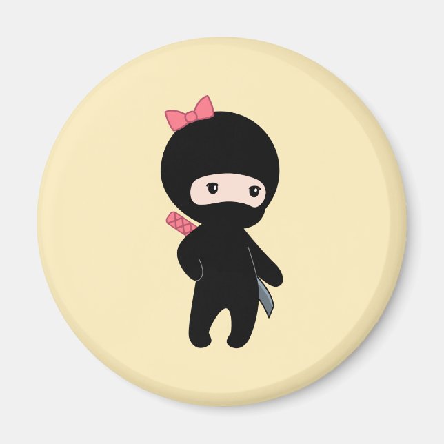 Tiny Ninja Girl on Yellow Magnet (Vorne)