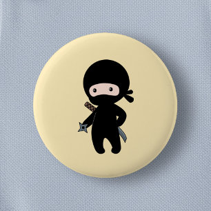 Tiny Ninja Holding Drewing Star auf Gelb Button