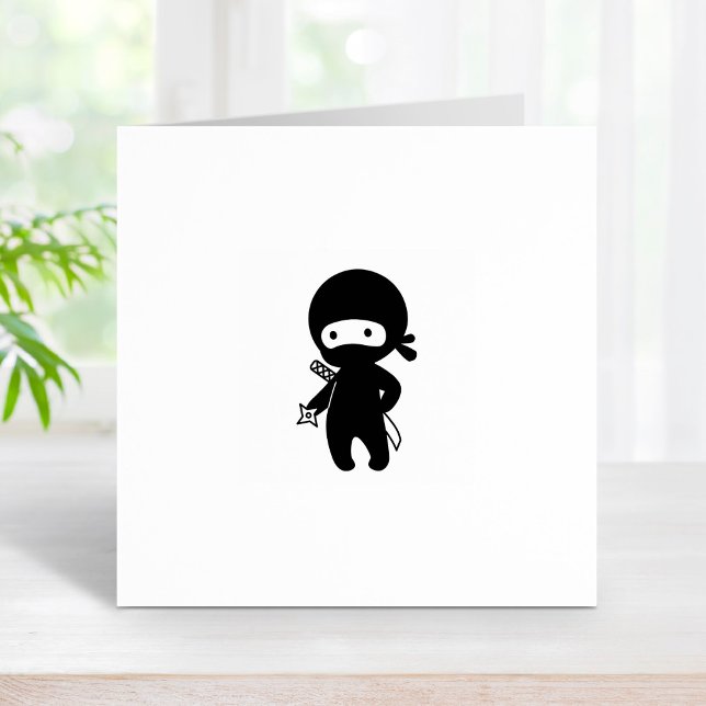 Tiny Ninja Holding Throwing Star 1x1 Gummistempel (Von Creator hochgeladen)