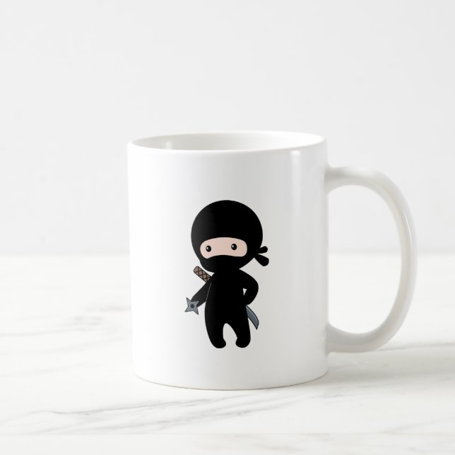 Tiny Ninja Holding Throwing Star Tasse (Rechts)