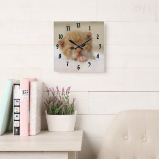 Tiny Orange Kitten Quadratische Wanduhr