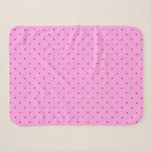 Tiny Pink Polka Dots auf leichter rosa Sherpadecke