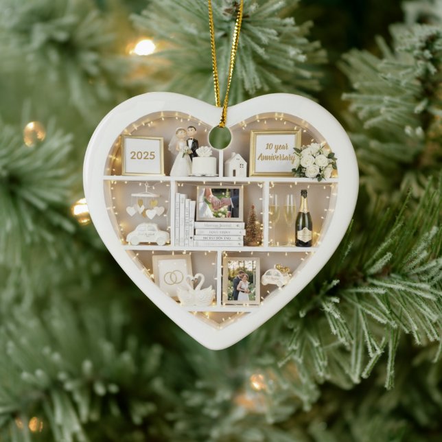 Tiny Shelves Personalized Wedding Anniversary Keramik Ornament (Baum)