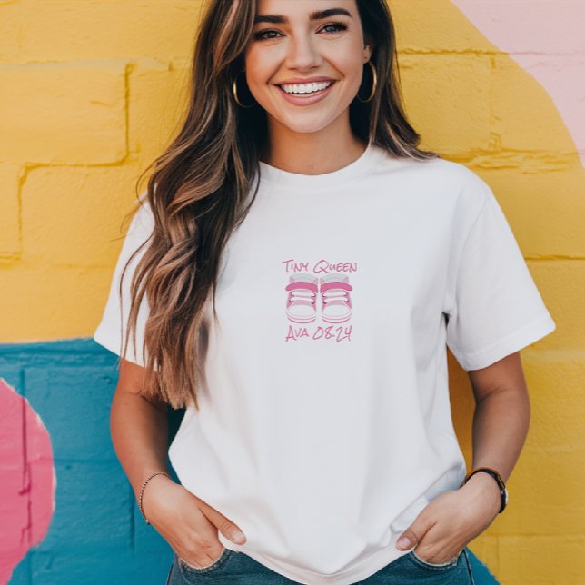 Tiny Steps Incoming Personalized Pregnancy T-Shirt (Von Creator hochgeladen)