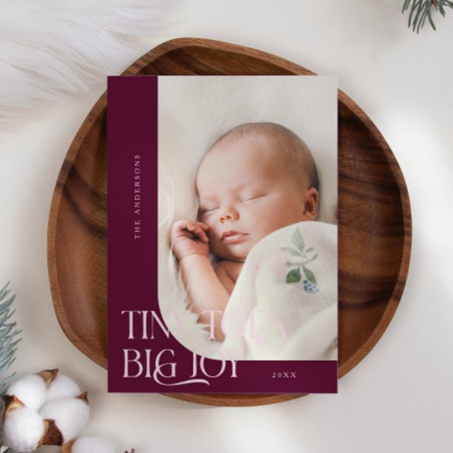 Tiny Toes Big Joy Cranberry Foto Birth Ankündigung (Von Creator hochgeladen)