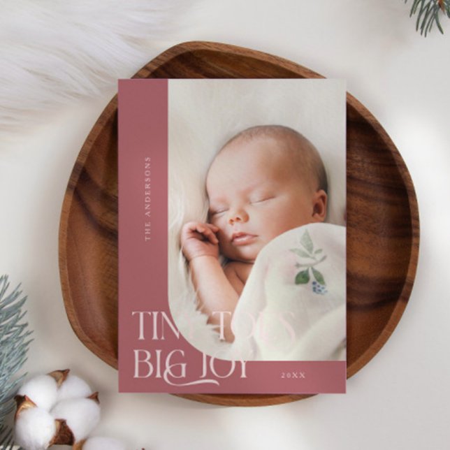 Tiny Toes Big Joy Pink Foto Geburtsankündigung Ankündigung (Von Creator hochgeladen)