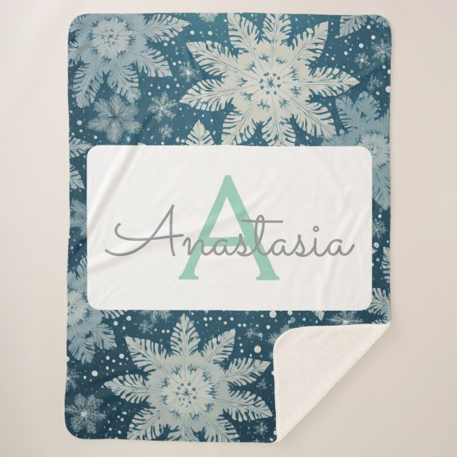 Tirrinia Snowflake Muster mit Monogramm und Name Sherpadecke (Vorderseite)