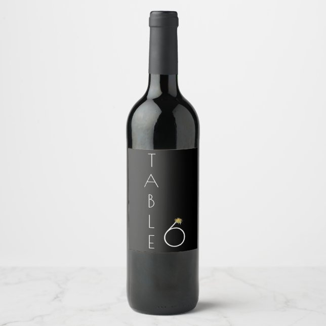 Tischnummer 6 Hochzeit der Sonnenblumen Weinetikett (Vorderseite)