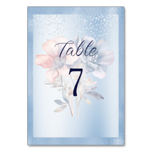 Tischnummer für blaurosa Blume