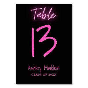 Tischnummer Neon Pink Script Graduation Party