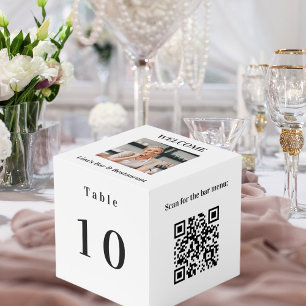 Tischnummer QR-Codes 2 Menüs Weißes Foto Würfel