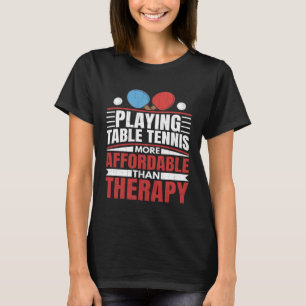 Tischtennis spielen ist therapeutischer Spaß beim T-Shirt