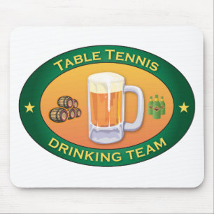 Tischtennis-trinkendes Team Mousepad