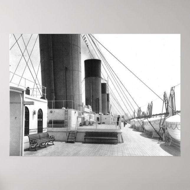 Titanic Foto Deck und Rettungsboote Poster (Vorne)