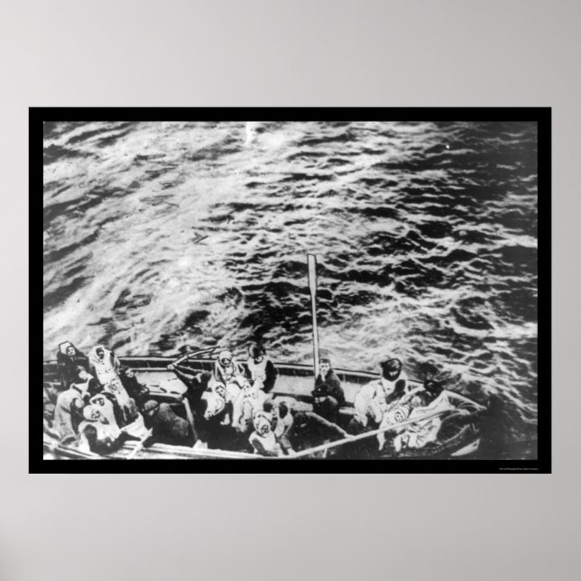 Titanic Survivors in Lifeboat 1912 Poster (Vorne)