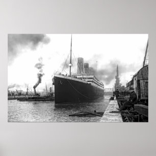 TITANISCH IN SOUTHAMPTON HARBOR POSTER