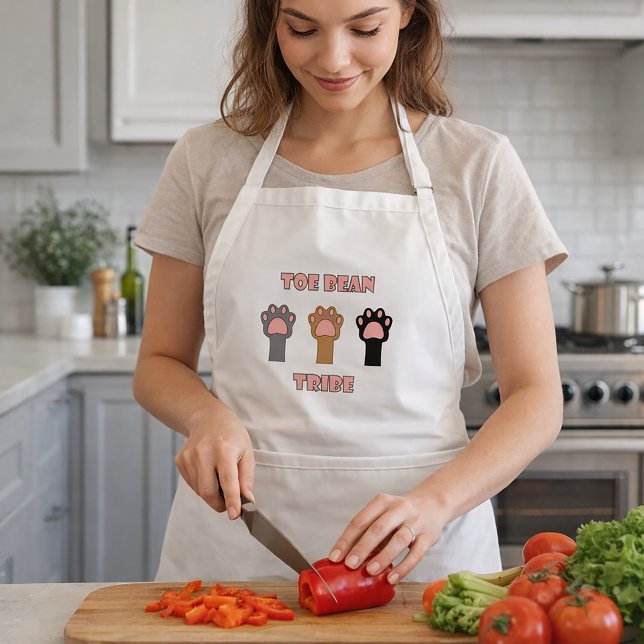 Toe Bean Tribe Cat Paws Brown Black Gray Schürze (An apron with three cat paws in gray, brown & black with the words toe bean tribe in pink and gray.)