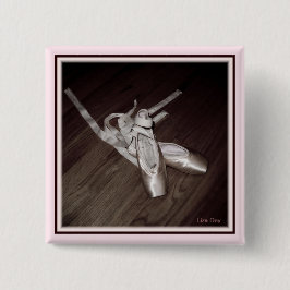 'Toe Shoes' Square Button