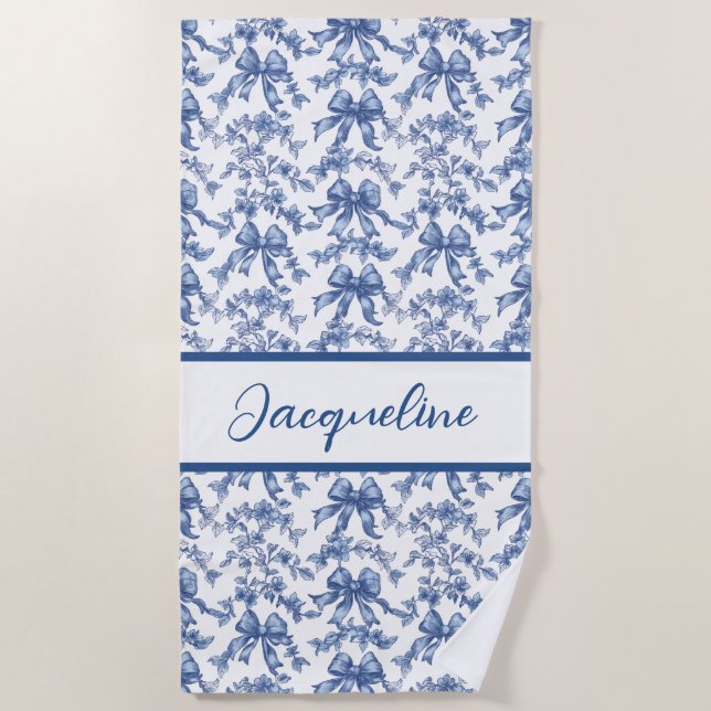 Toile Blue and White Coquette Bow Wedding Party Strandtuch (Vorderseite)