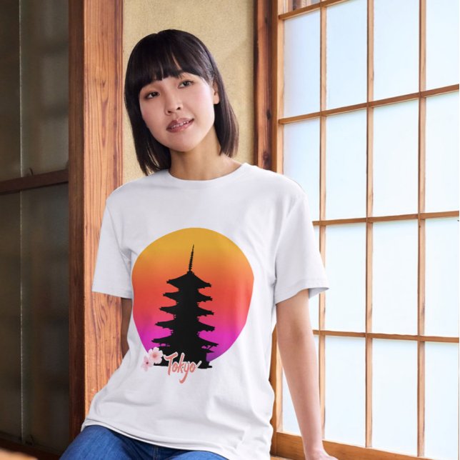Tokyo Sunset Pagoda Urlaub T-Shirt (Von Creator hochgeladen)