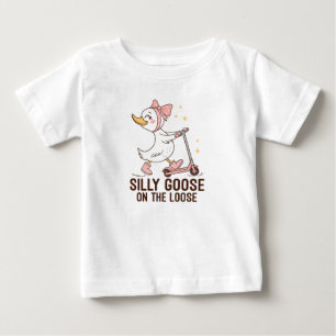 Tollpatschige Gans auf freiem Fuß  Baby T-shirt