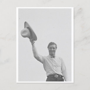 Tom Mix unterhält eine Gruppe von Jungs Postkarte