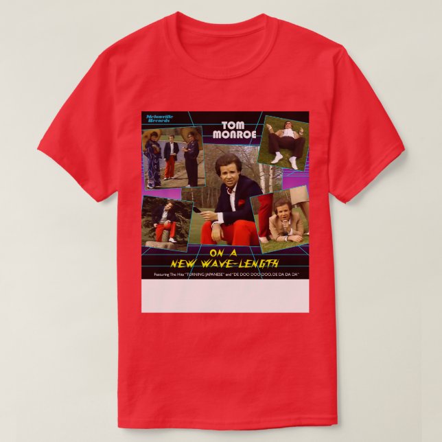 Tom Monroe auf einem neuen WaveLength-SCTV T-Shirt (Design vorne)