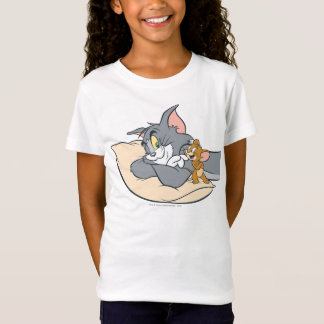 Tom und Jerry on Pillow T-Shirt