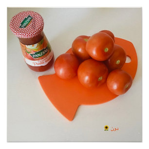 TOMATEN AUF EINER ORANGE CUTTING BOARD POSTER