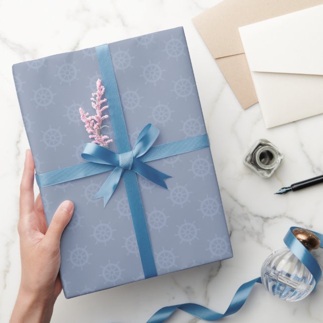 Tonal Ships Wheel on Light Gray Blue Geschenkpapier (Schenken)