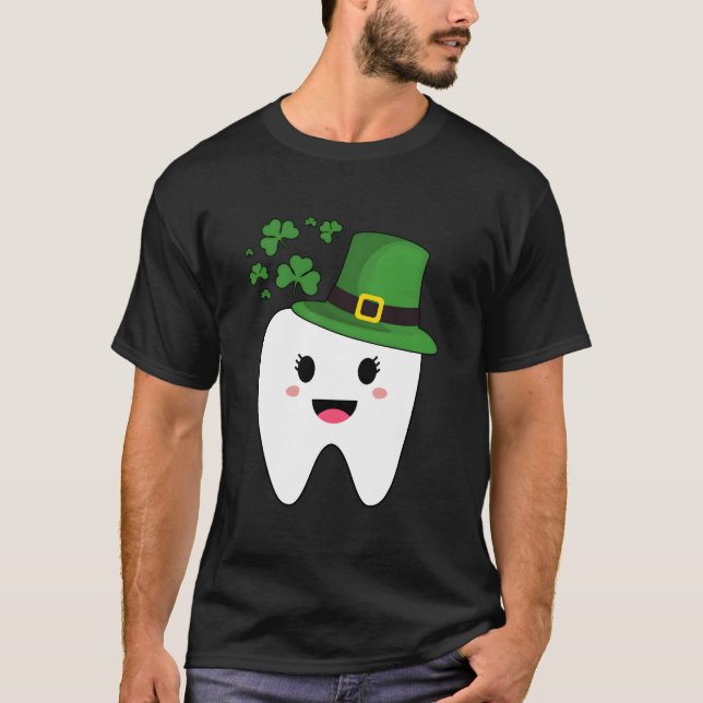 Tooth With Dental Assistant St Patricks Day T-Shirt (Vorderseite)