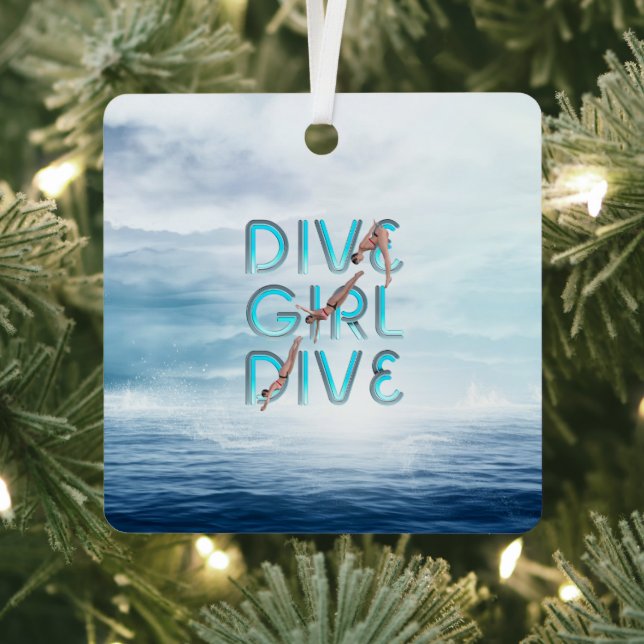 TOP Dive Girl Dive Metal Ornament (InSitu)