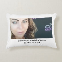 #TOPCELEBRITY #LAURAHLAVERNEGUILLEN  2025