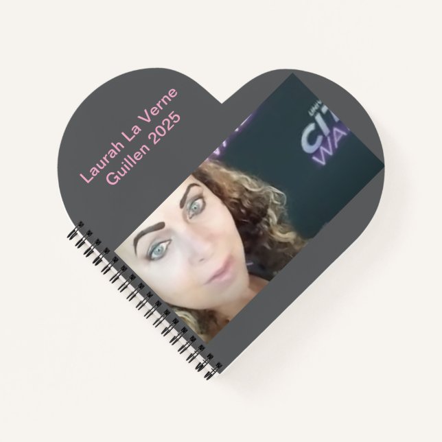 #TOPCELEBRITY #LAURAHLAVERNEGUILLEN 2025 NOTIZBUCH (Vorderseite)