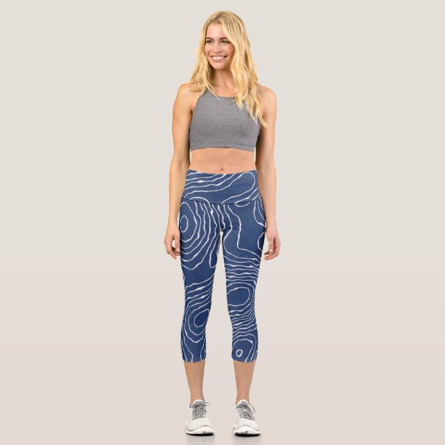 Topografischer Bio Druck der Erdlinie. Capri Leggings (Vorderseite)
