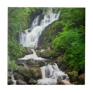 Torc-Wasserfall Szene, Irland Fliese