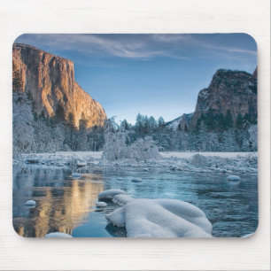 Tore in Yosemite Mousepad