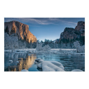 Tore in Yosemite Poster