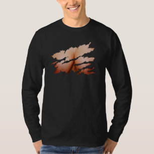 Tornkleidung, die die Brusttäuschung der Frau aufd T-Shirt